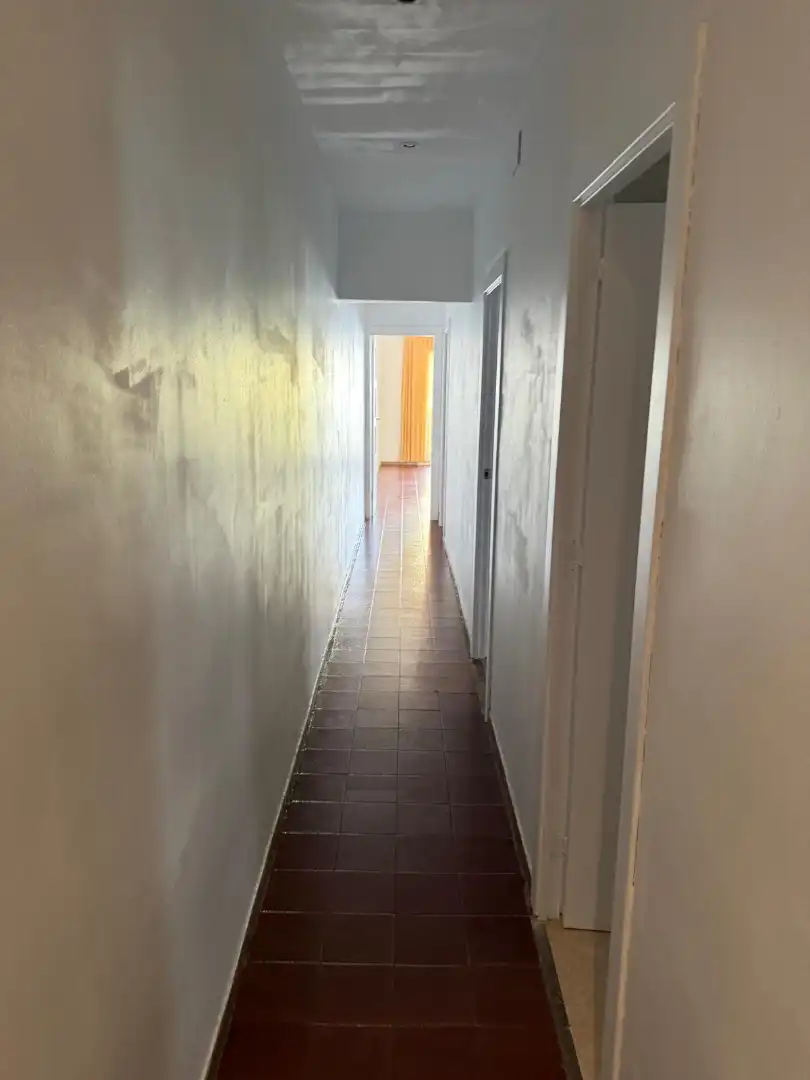 Piso en venta en Santa Coloma de Gramenet con Parquet y Balcón