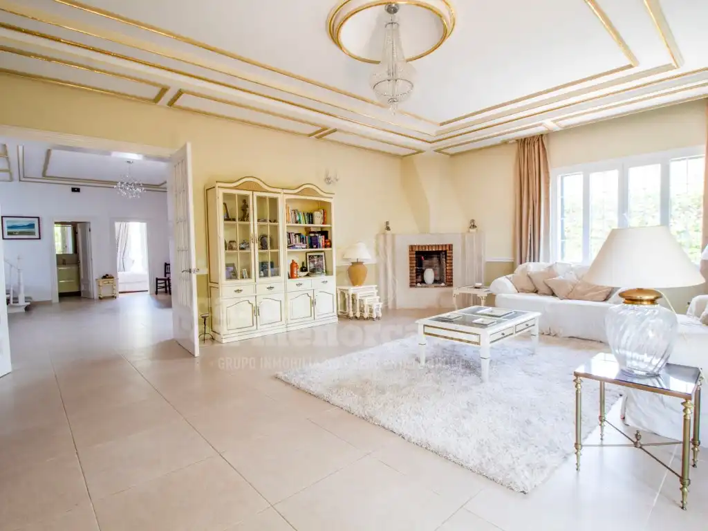 Sala de estar de Finca rústica en venta en Maó - Mahón con Aire acondicionado, Calefacción y Jardín privado