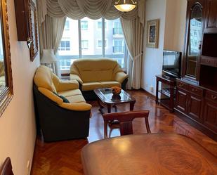 Sala d'estar de Pis de lloguer en A Coruña Capital  amb Calefacció i Moblat