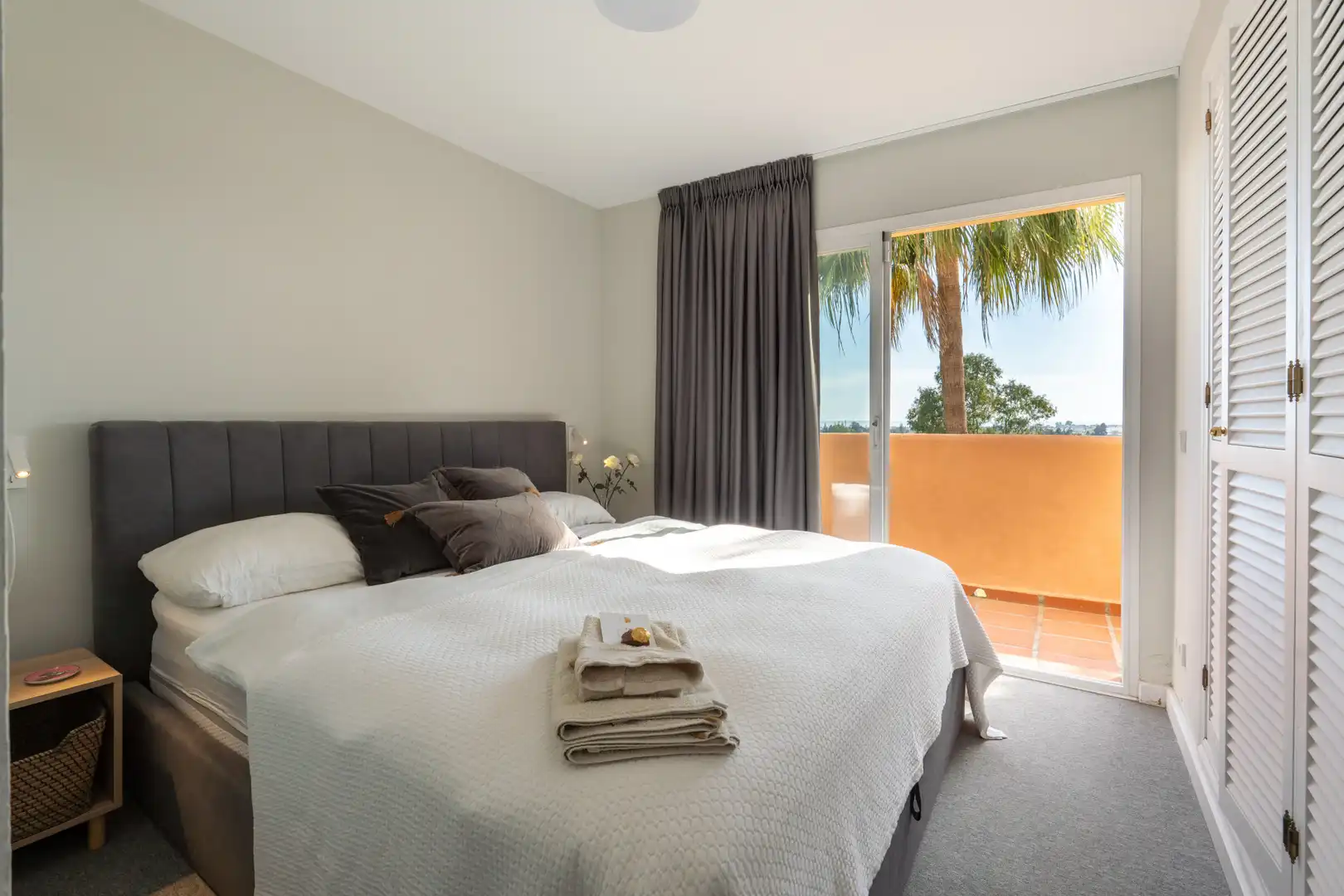 Habitación de Casa adosada en venta en Marbella con Aire acondicionado, Jardín privado y Terraza