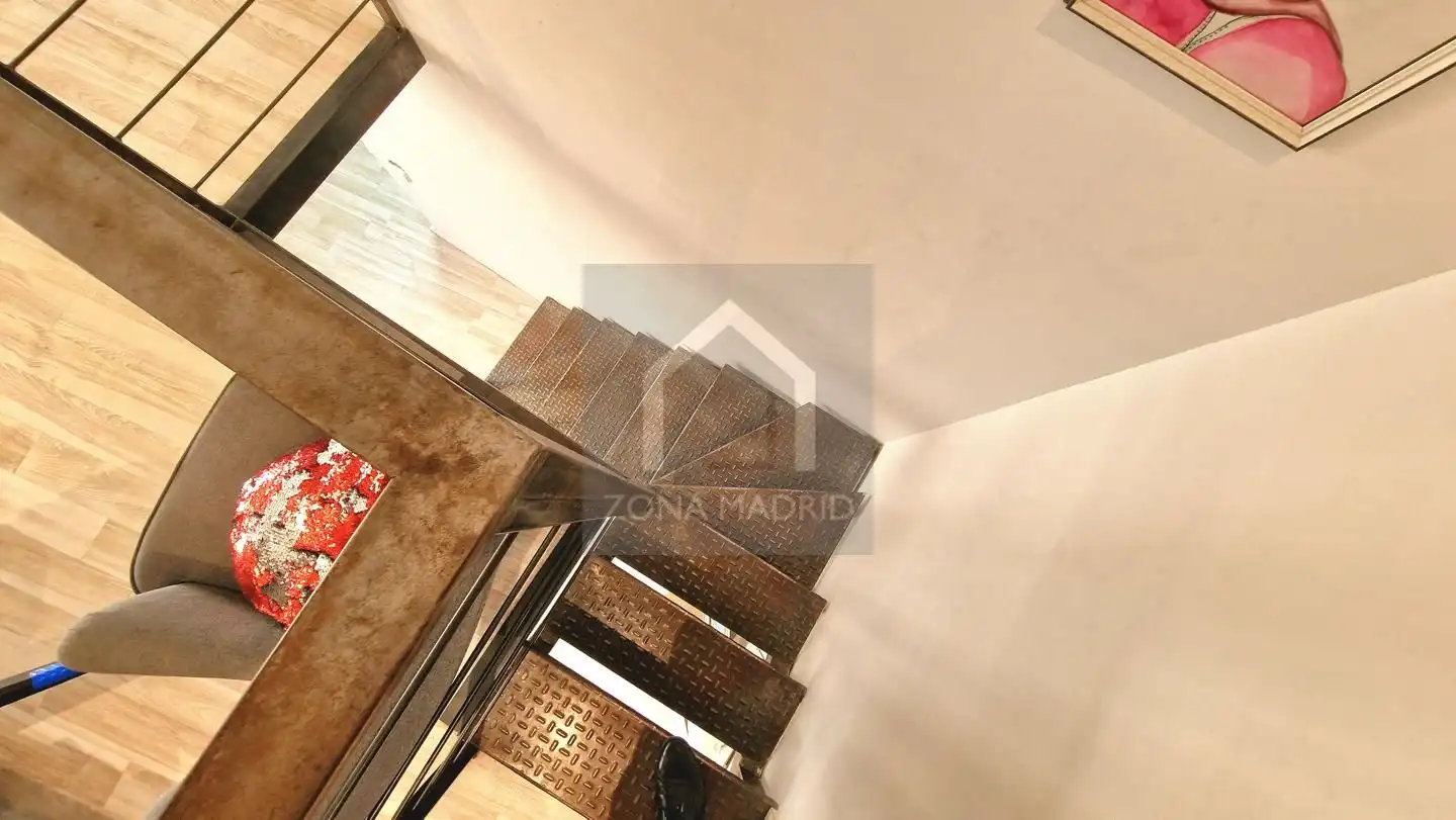 Piso en venta en Madrid con Aire acondicionado, Terraza y Amueblado