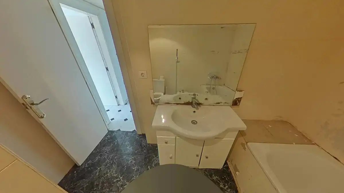 Baño de Piso en venta en Molí Nou - Ciutat Cooperativa