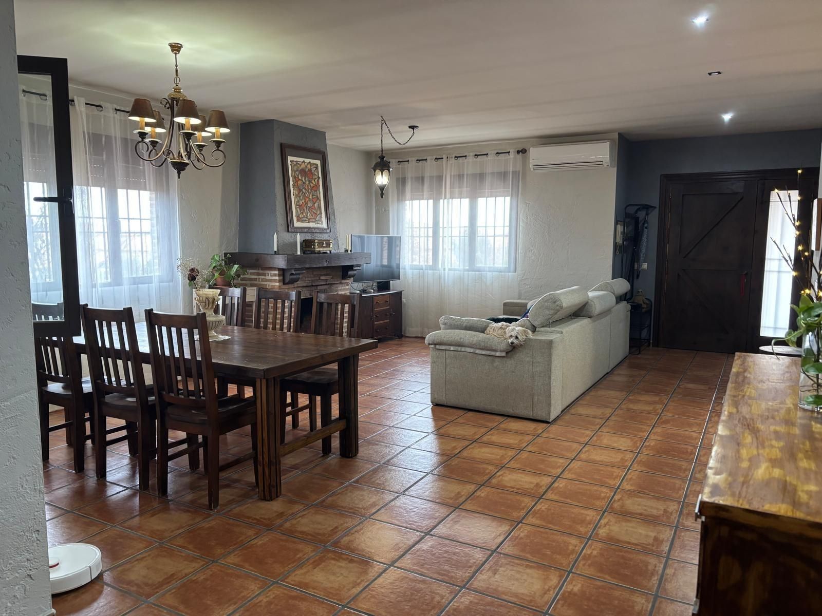 Sala de estar de Casa o chalet en venta en Argés con Jardín privado y Piscina