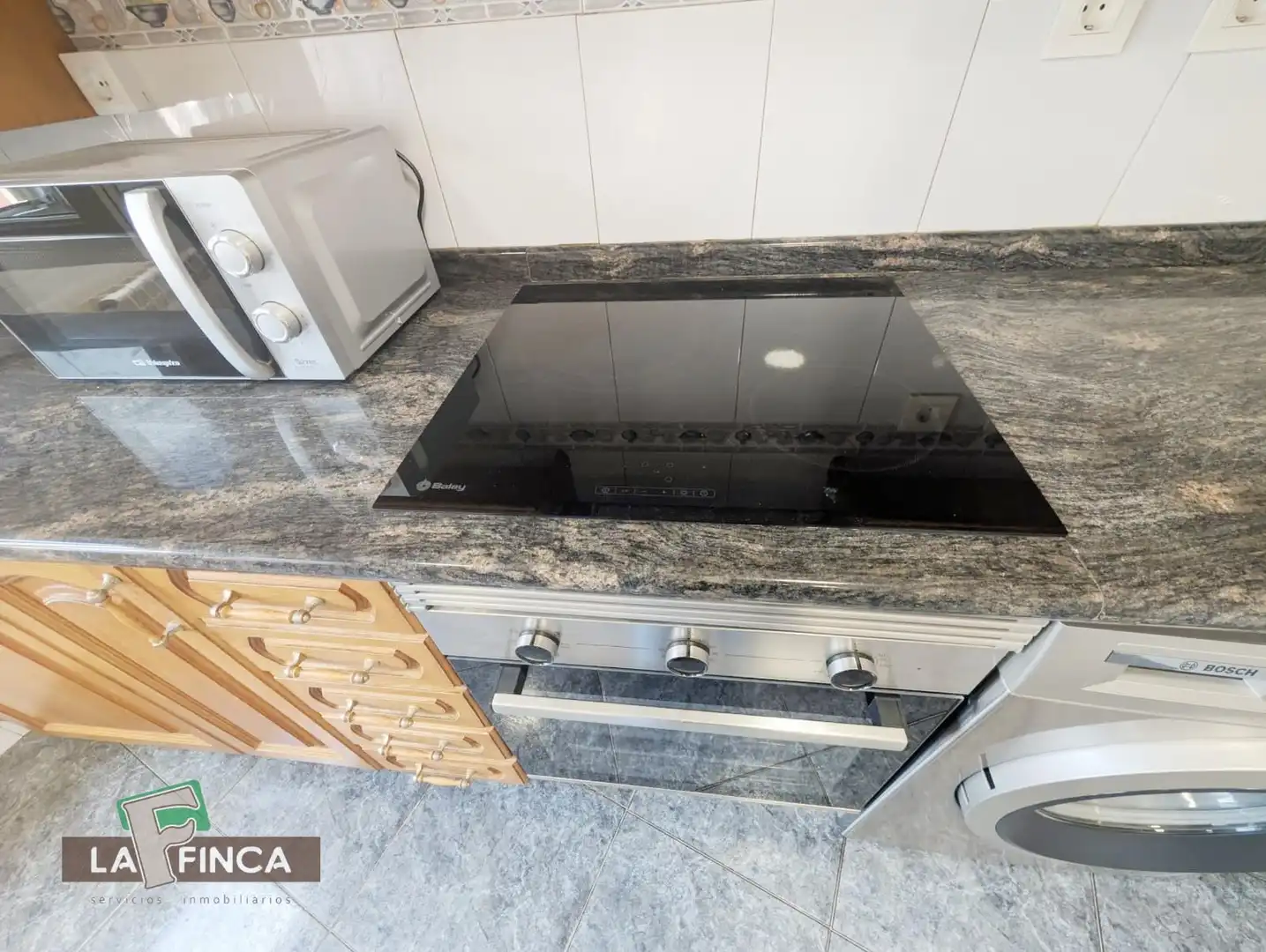 Kitchen of Flat for rent in Oviedo   with Heating
