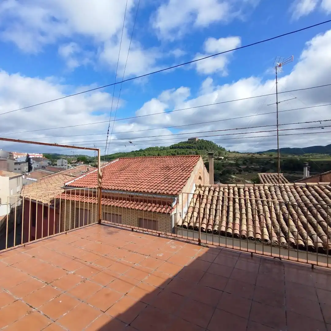 Vista exterior de Casa adosada en venda en Balsareny amb Calefacció i Terrassa