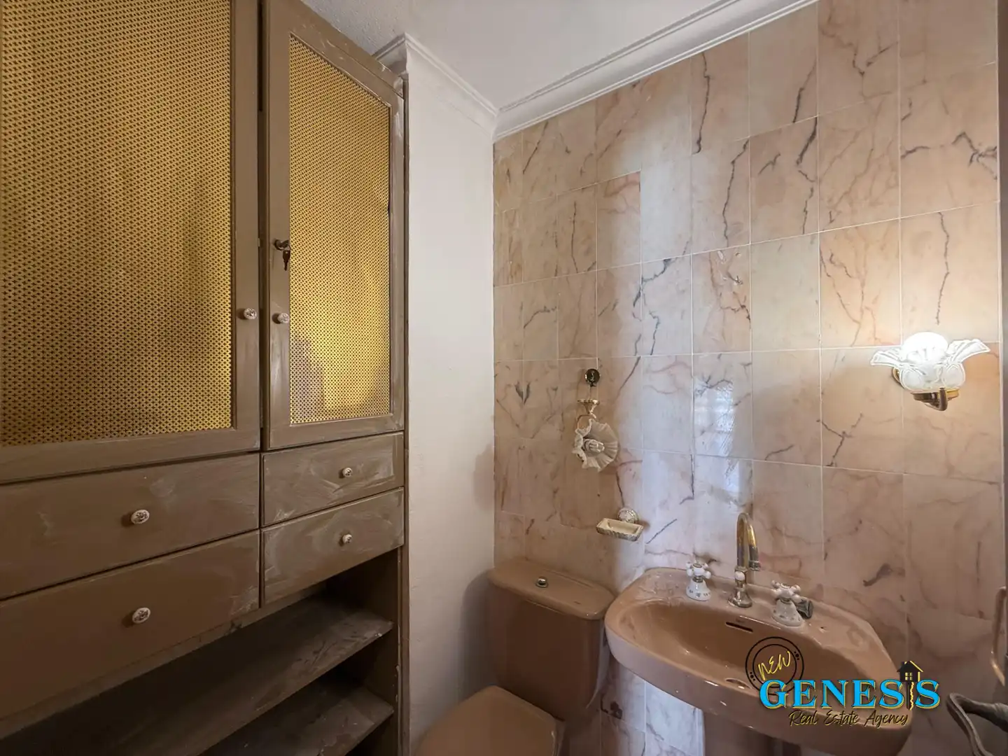 Bany de Apartament en venda en Torrevieja amb Parquet i Moblat
