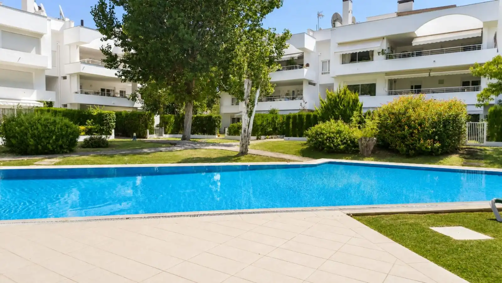Piscina de Apartament en venda en Pollença amb Aire condicionat, Calefacció i Jardí privat
