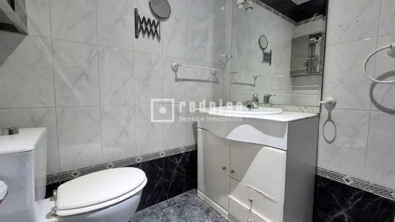 Bathroom of Houses for sale in Getafe  with Air Conditioner, Heating and Private garden
