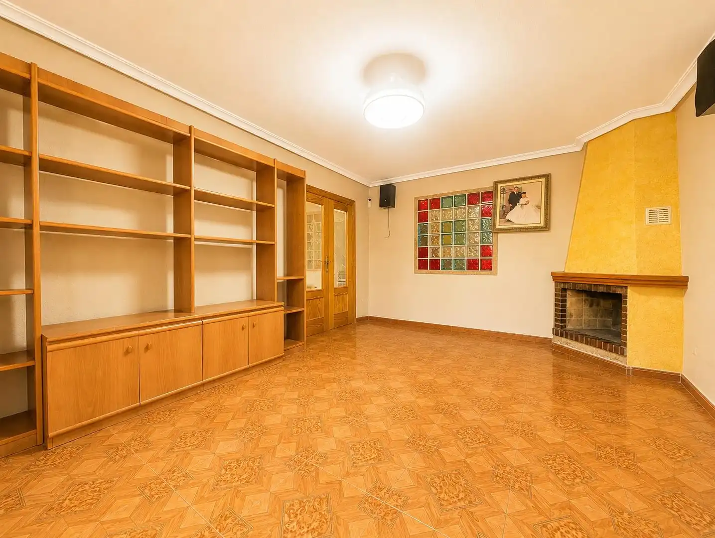 Sala de estar de Casa adosada en venta en Cox con Aire acondicionado, Terraza y Balcón