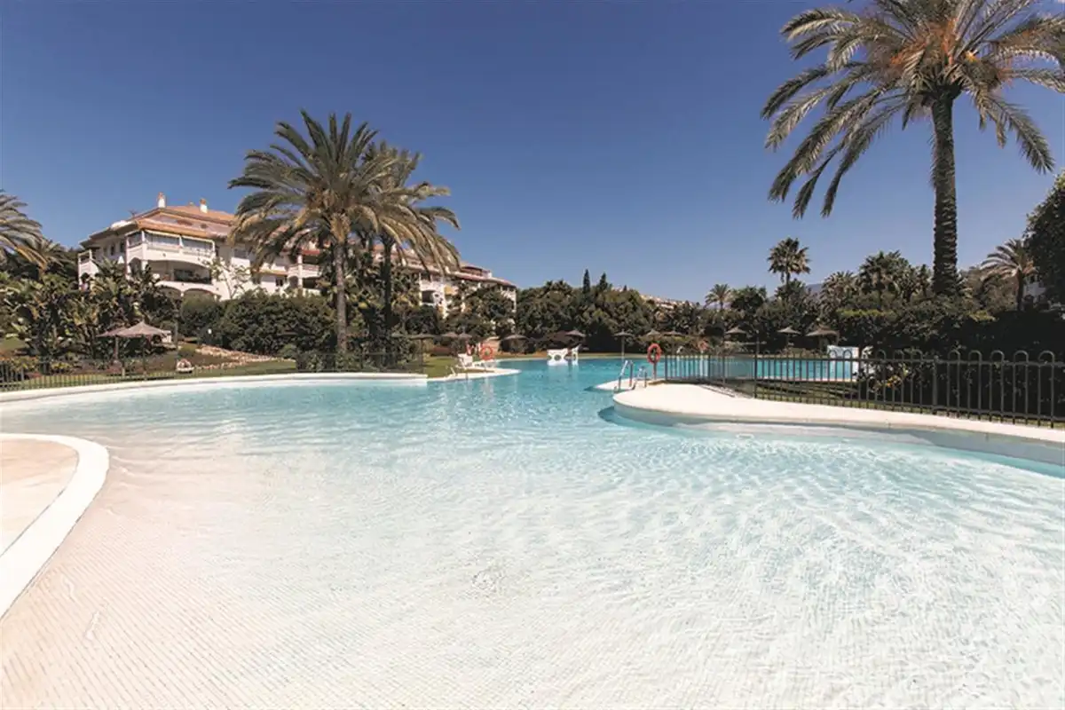 Apartment mit Pool zum Verkauf in Nueva Andalucía, imagen 14