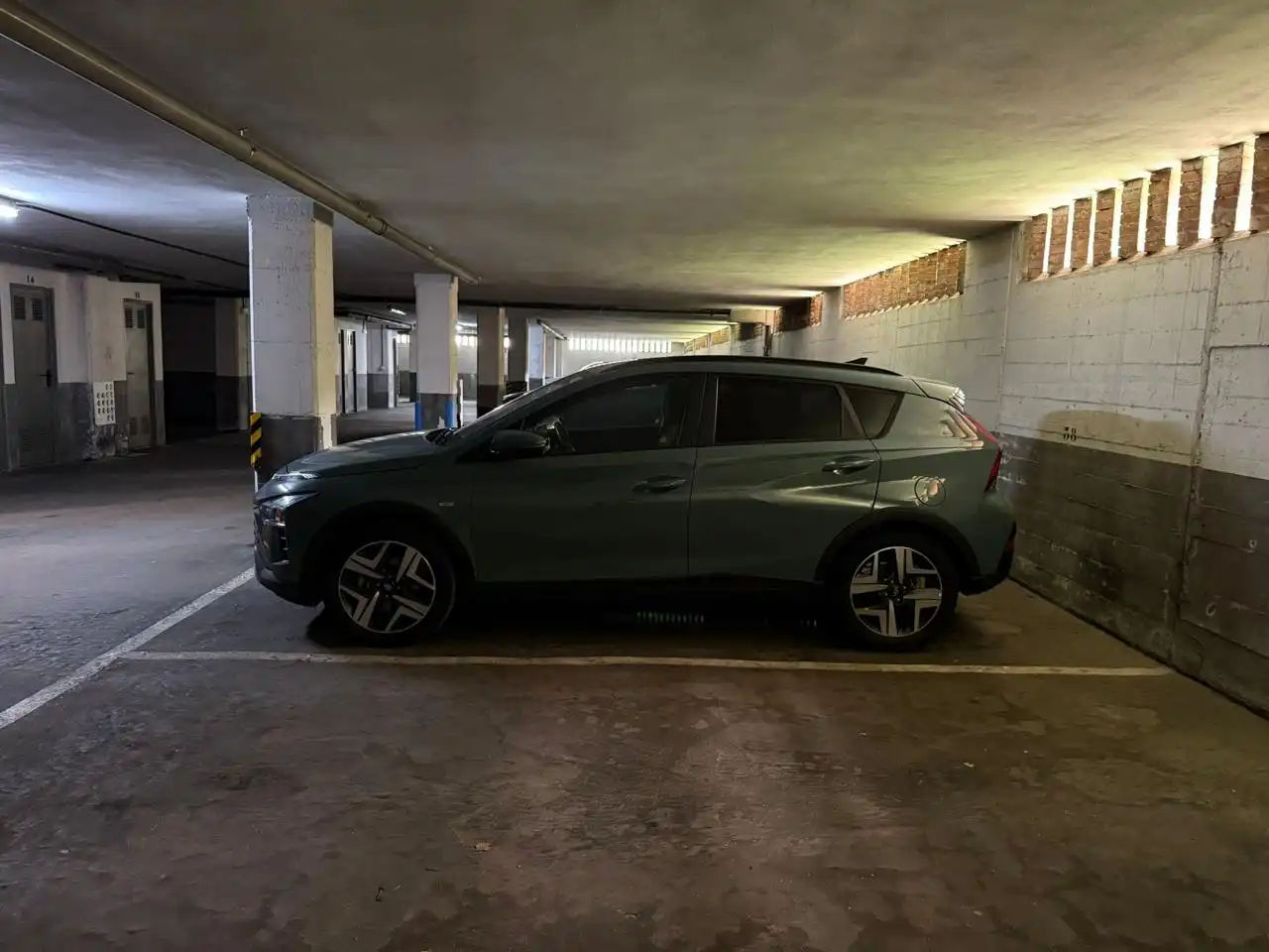 Parking de Piso en venta en Castro-Urdiales con Calefacción, Parquet y Piscina comunitaria