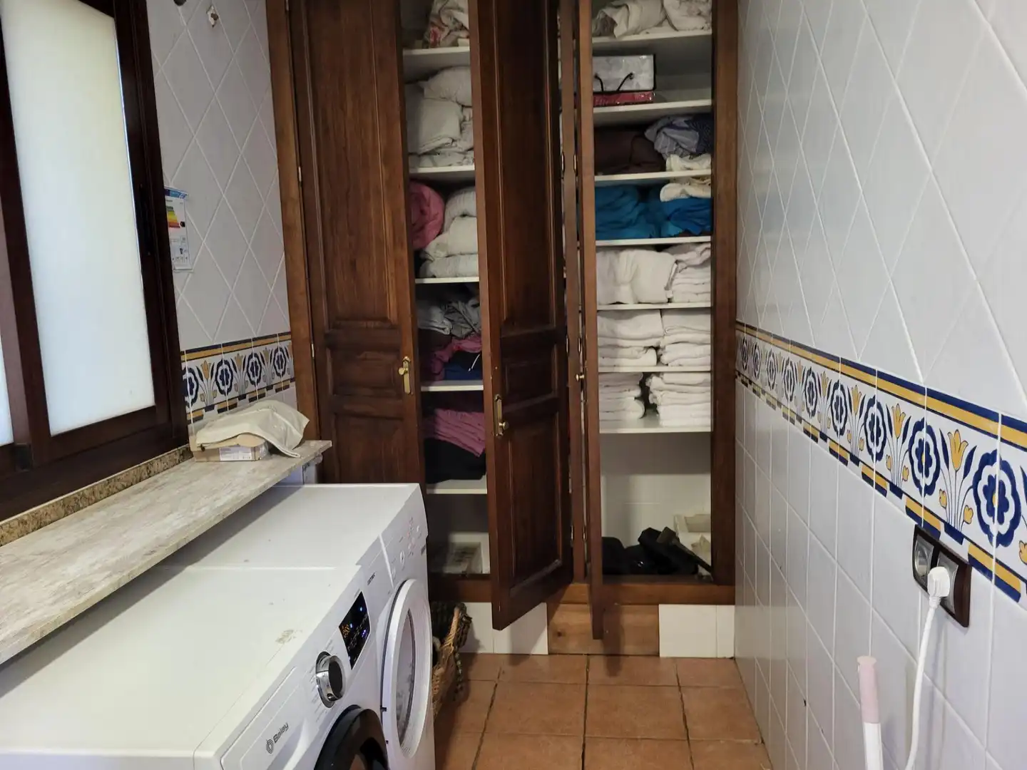 Bany de Finca rústica en venda en Marbella amb Aire condicionat, Calefacció i Jardí privat