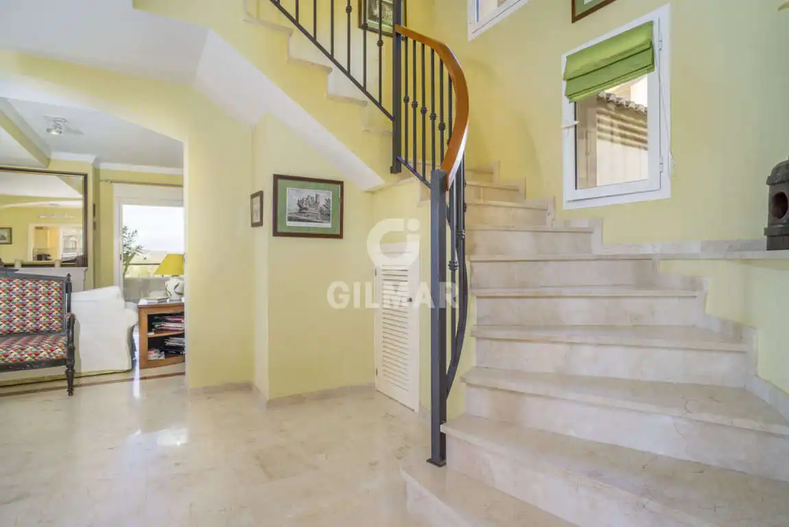 Maisonette zum Verkauf in Sotogrande mit Heizung, Abstellraum und Schwimmbad