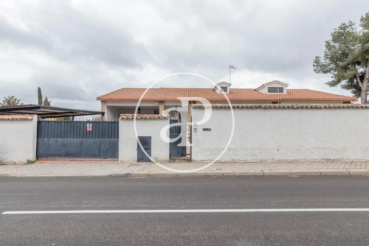 Exterior view of Houses for sale in Madrid  with Heating, Private garden and Terrace