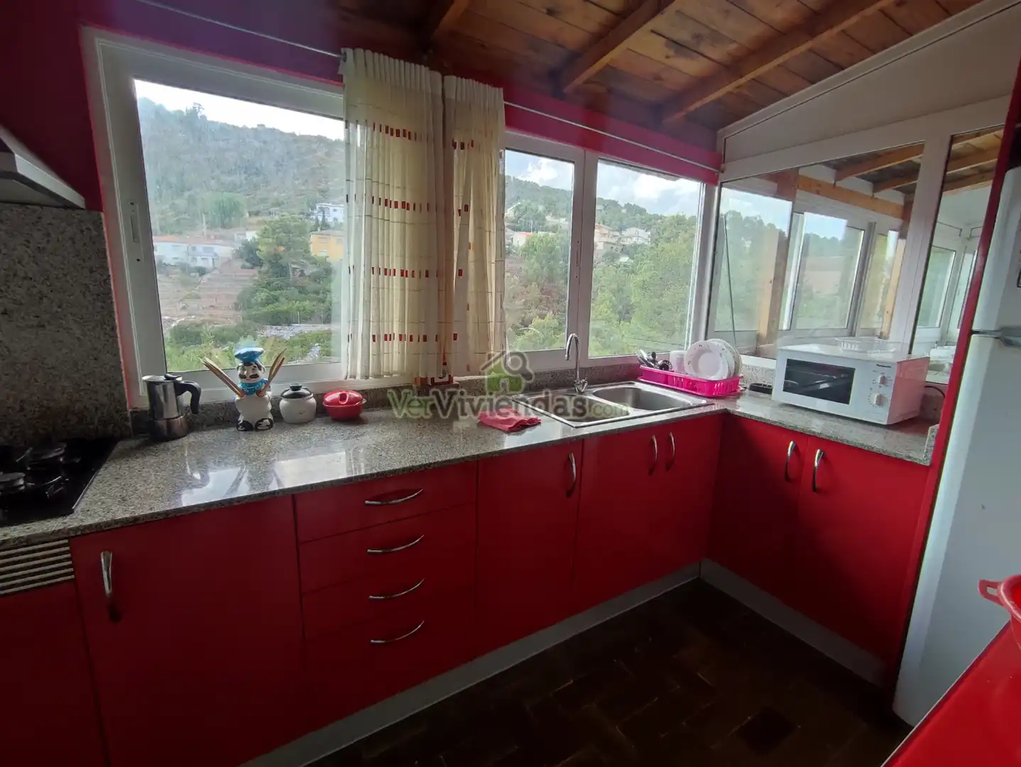 Cuina de Casa o xalet en venda en Vallirana amb Aire condicionat, Calefacció i Jardí privat