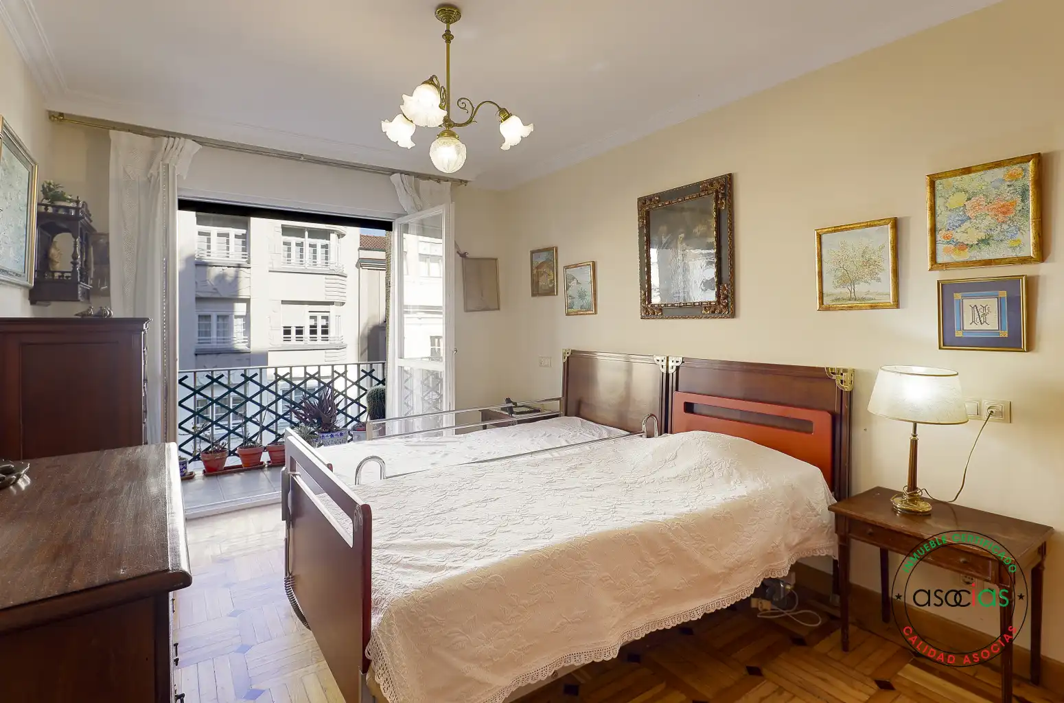 Habitación de Piso en venta en Gijón  con Calefacción, Parquet y Terraza