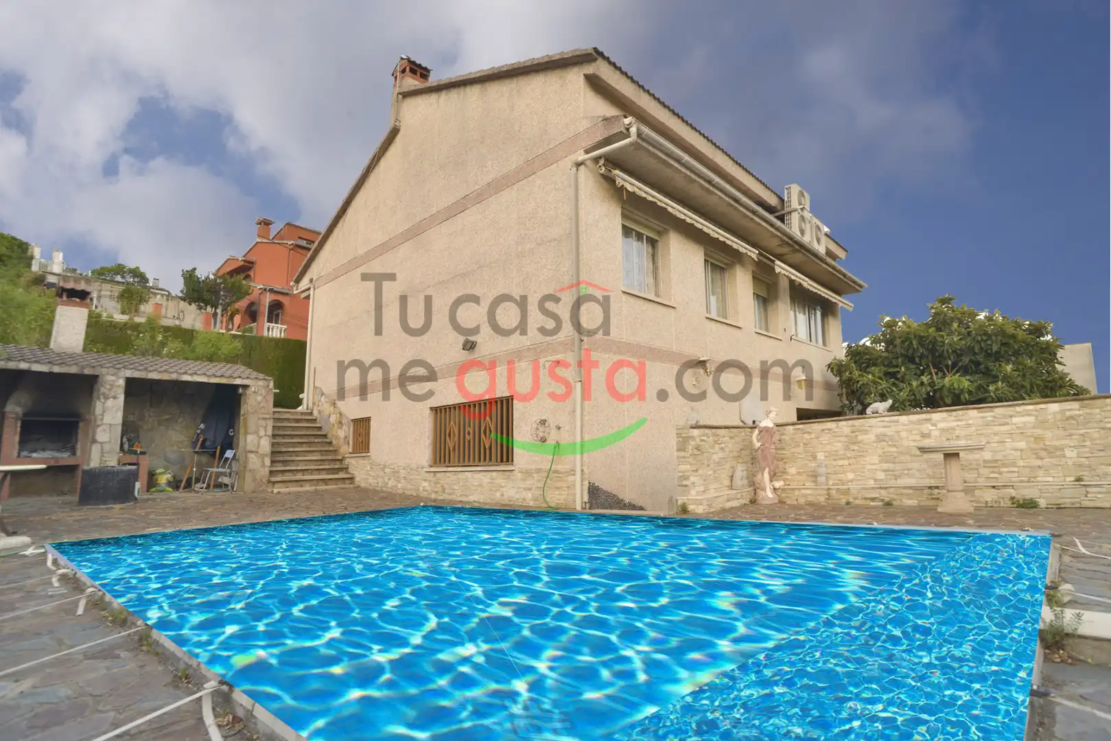Swimming pool of Houses for sale in Abrera  with Air Conditioner, Heating and Private garden