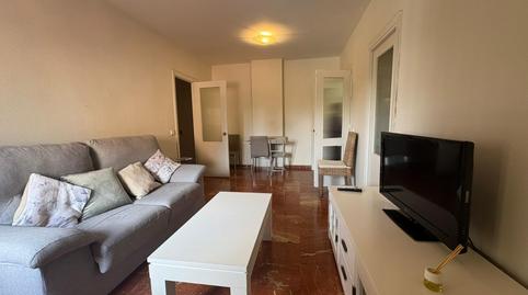 Foto 3 de Piso de alquiler en Barrio del Nervión,  Sevilla Capital