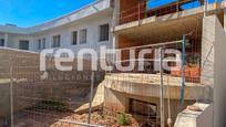 Vista exterior de Casa adosada en venda en El Puig de Santa Maria amb Jardí privat, Terrassa i Piscina