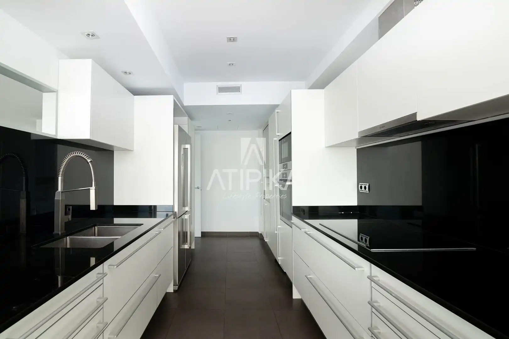 Cocina de Ático en venta en Barcelona con Aire acondicionado, Parquet y Terraza