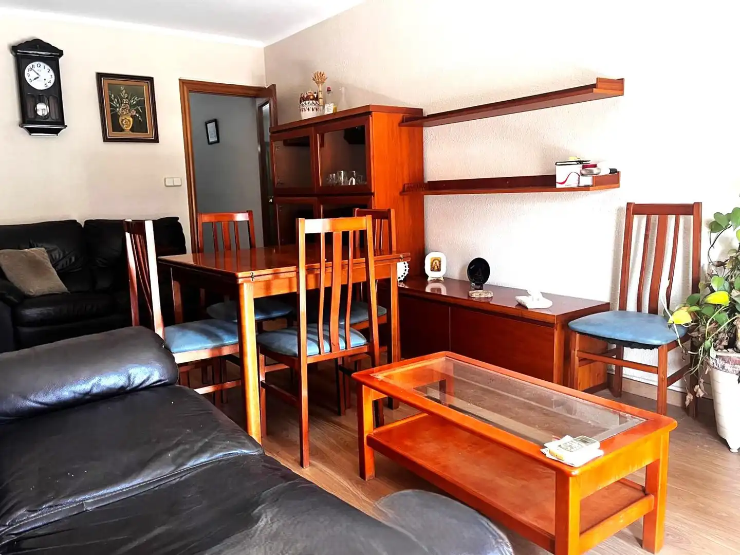 Sala d'estar de Pis en venda en Olesa de Montserrat amb Aire condicionat, Calefacció i Parquet