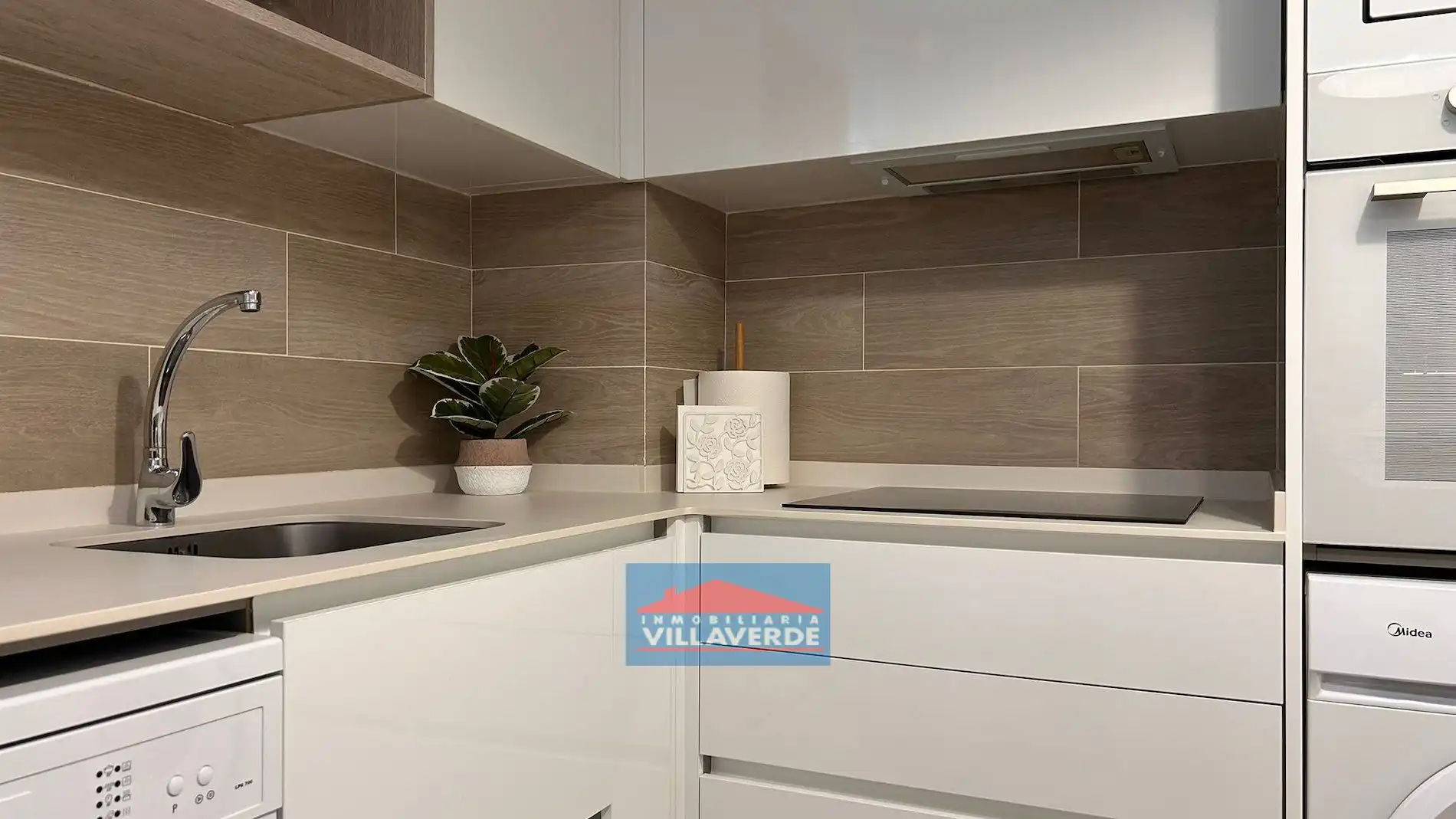 Kitchen of Flat for rent in Cangas   with Furnished