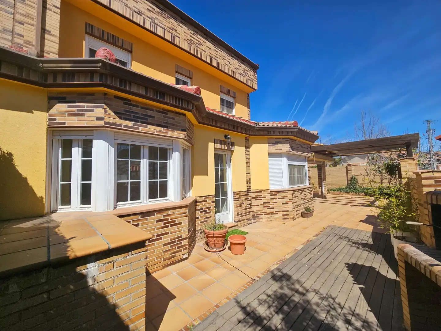 Vista exterior de Casa o xalet de lloguer en Valdemorillo amb Aire condicionat, Calefacció i Jardí privat