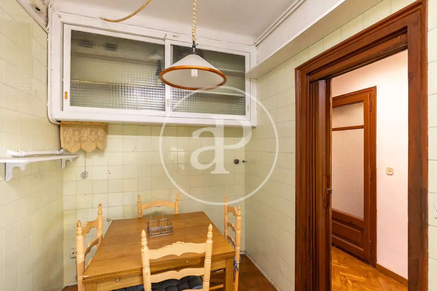Cuina de Pis en venda en Barcelona amb Aire condicionat, Calefacció i Terrassa