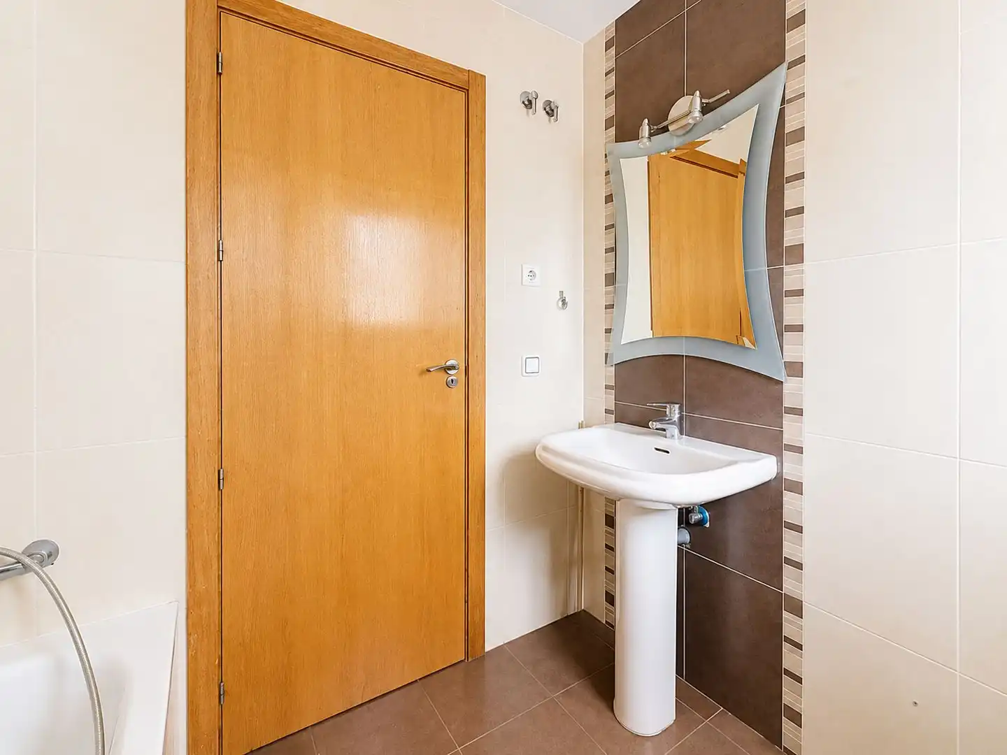 Bany de Apartament en venda en Mijas amb Aire condicionat, Calefacció i Jardí privat