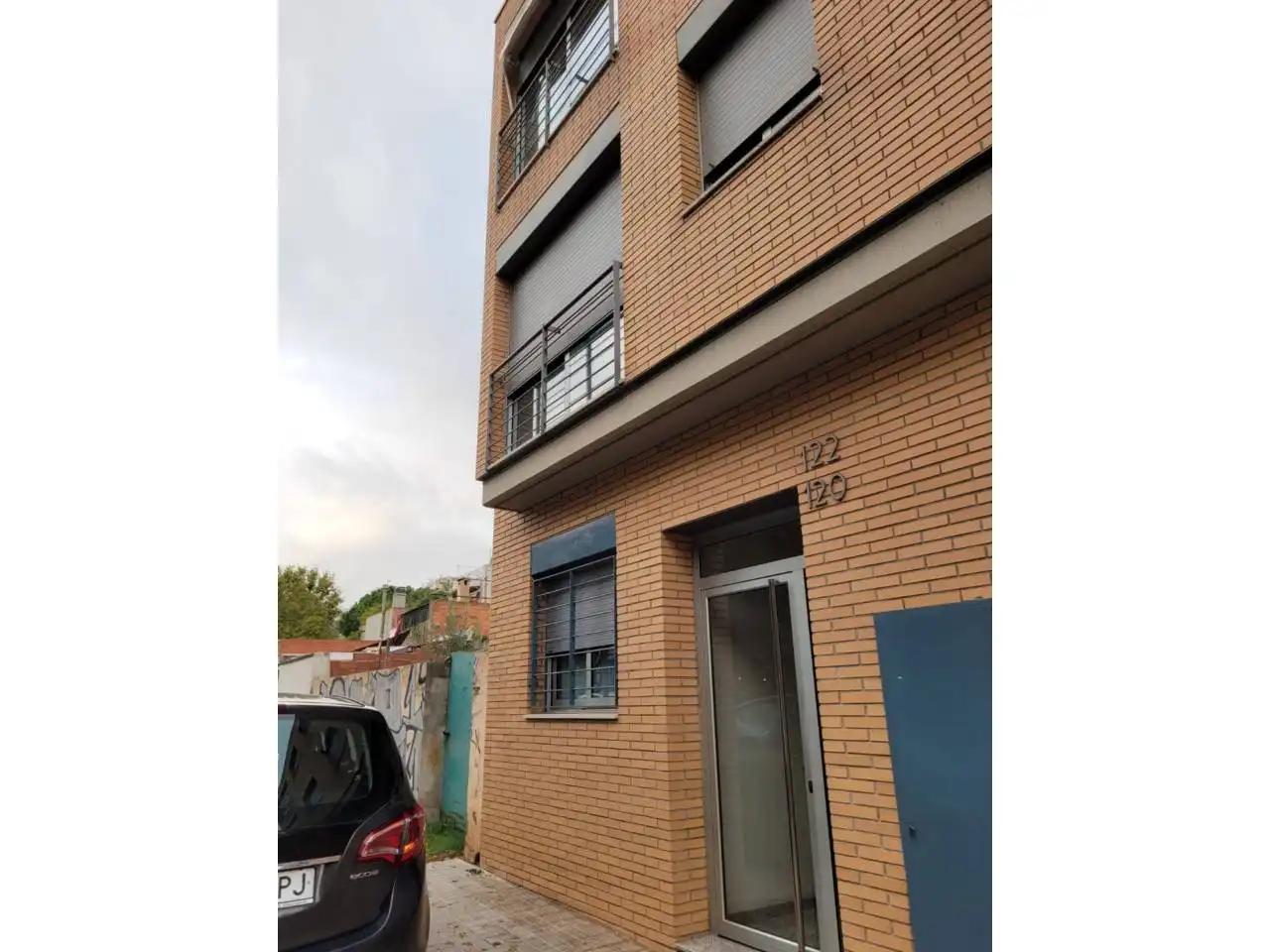 Vista exterior de Residencial en venta en Sabadell