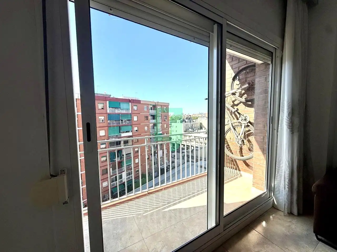 Vista exterior de Pis en venda en Badalona amb Balcó