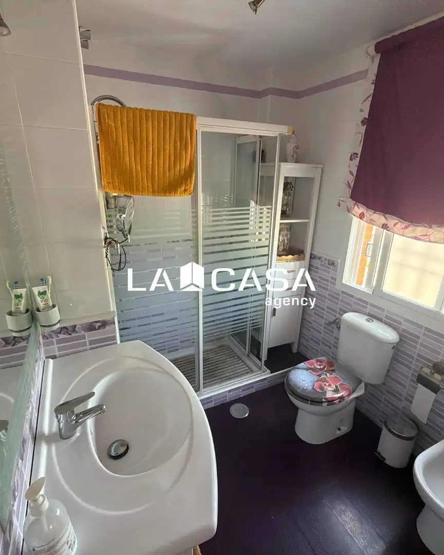 Terraced house for sale in Calle Dublín, imagen 8