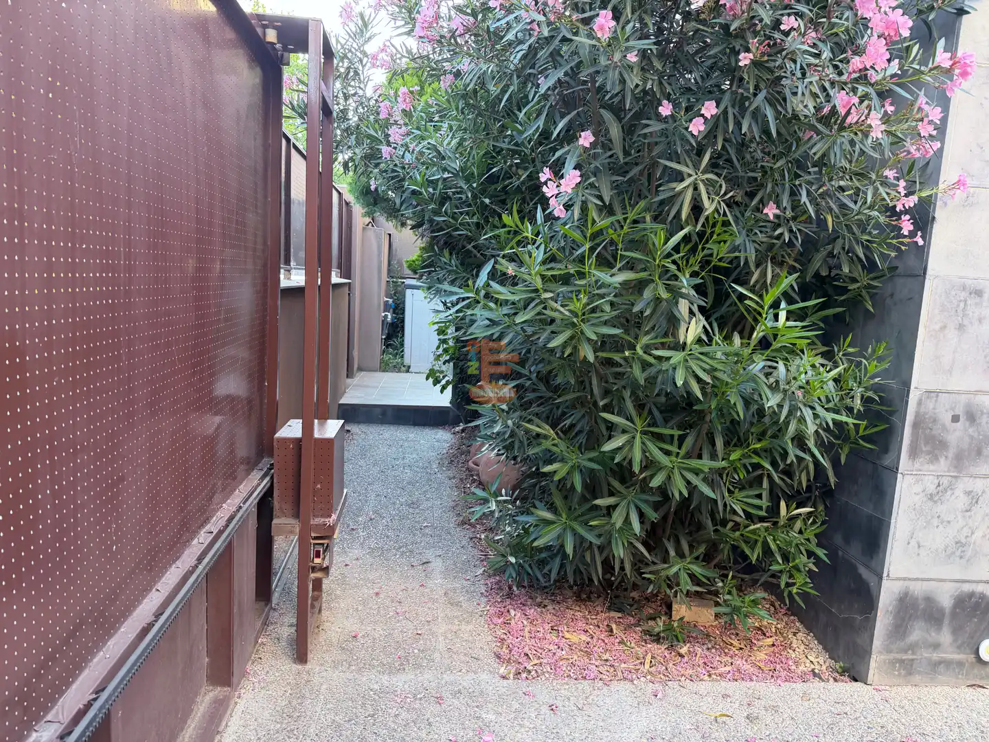 Garden of Houses for sale in Zaragoza  with Air Conditioner, Heating and Private garden