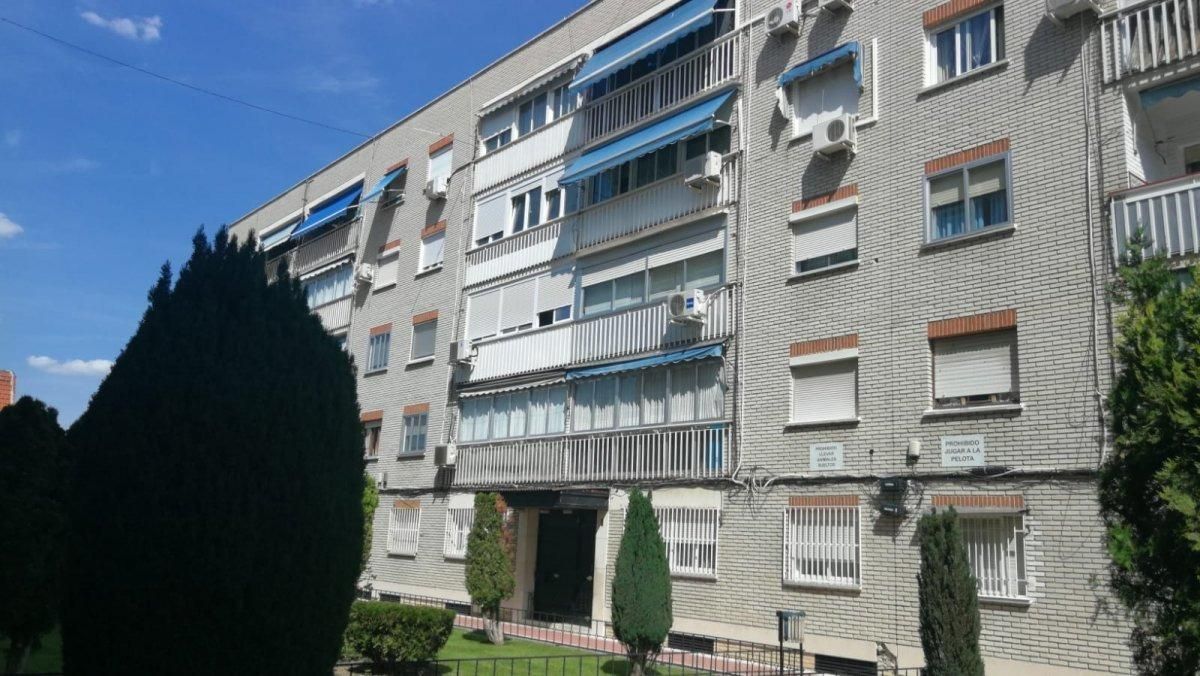 Exterior view of Flat for sale in Parla  with Air Conditioner, Heating and Community pool