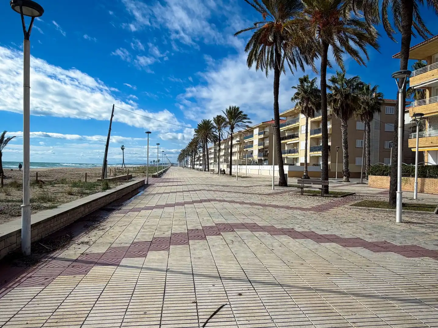 Vista exterior de Ático en venta en El Vendrell con Aire acondicionado, Calefacción y Terraza