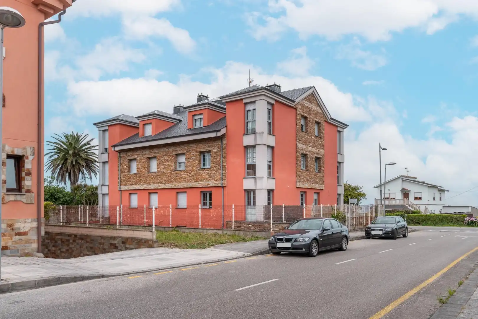 Vista exterior de Piso en venta en Tapia de Casariego con Calefacción y Amueblado