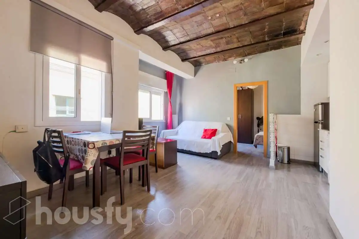 Vista exterior de Piso en venta en Barcelona con Aire acondicionado, Parquet y Amueblado