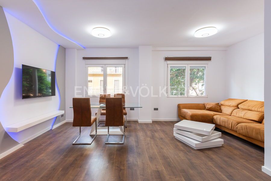 Sala d'estar de Apartament de lloguer en  Valencia Capital amb Aire condicionat, Calefacció i Parquet