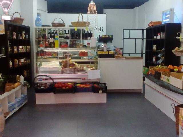 Local comercial en Alquiler en Rúa San Vicente, 42 en Os Mallos
