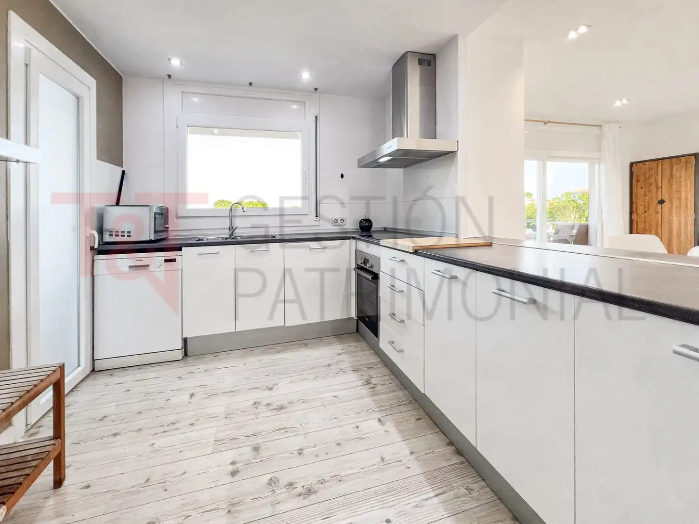 Kitchen of Flat for sale in Castell d'Aro, Platja d'Aro i s'Agaró  with Air Conditioner, Heating and Terrace