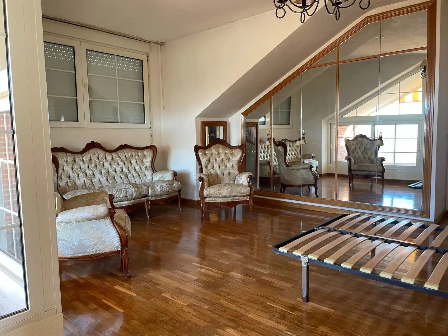 Sala d'estar de Casa o xalet en venda en Aranjuez amb Aire condicionat, Calefacció i Jardí privat