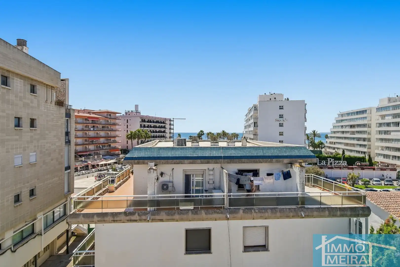 Vista exterior de Apartament en venda en Roses amb Calefacció i Terrassa