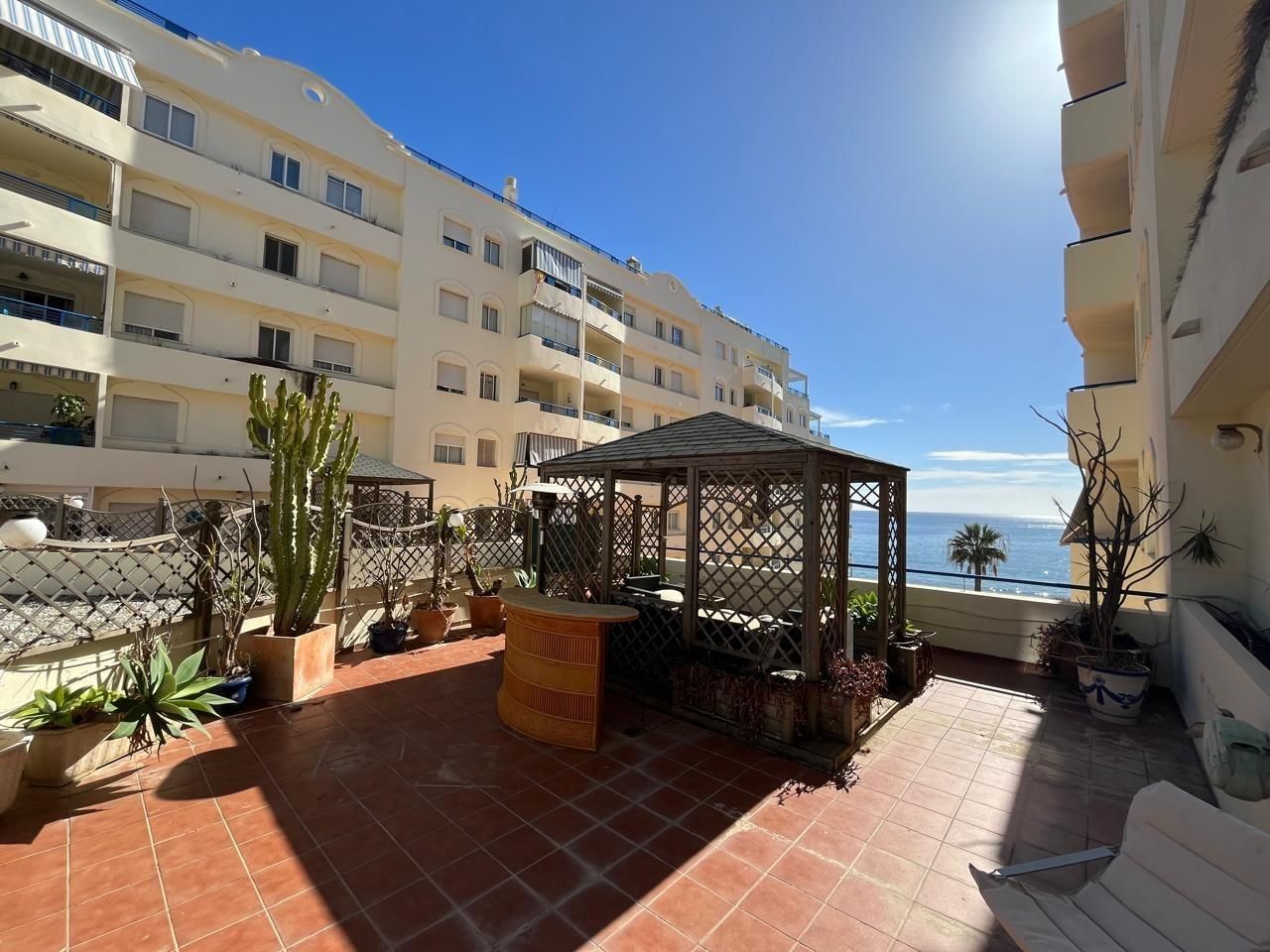 Terrassa de Apartament en venda en Marbella amb Terrassa, Traster i Piscina comunitària
