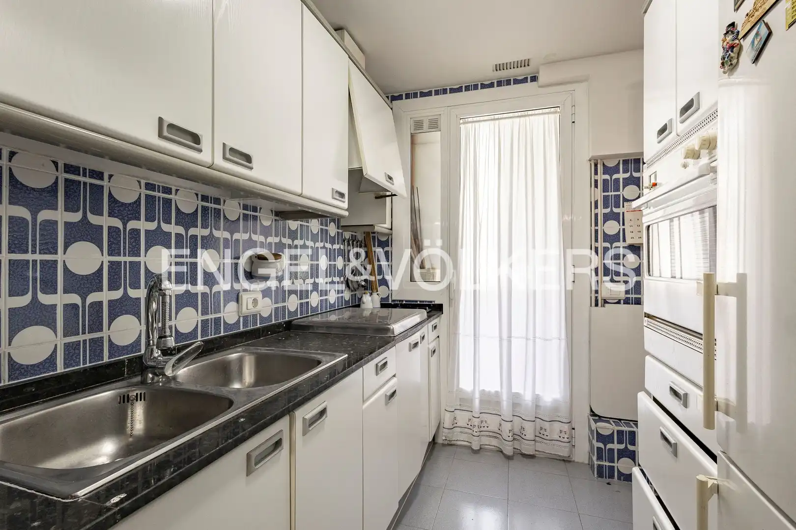 Kitchen of Flat for sale in Barcelona  with Air Conditioner, Heating and Balcony