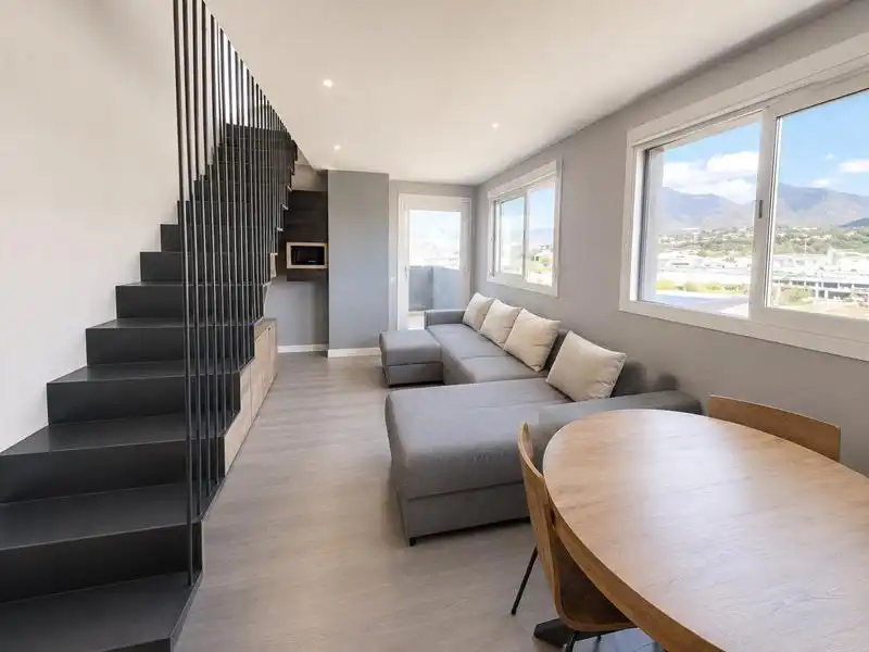 Sala de estar de Ático en venta en Estepona con Aire acondicionado, Calefacción y Terraza
