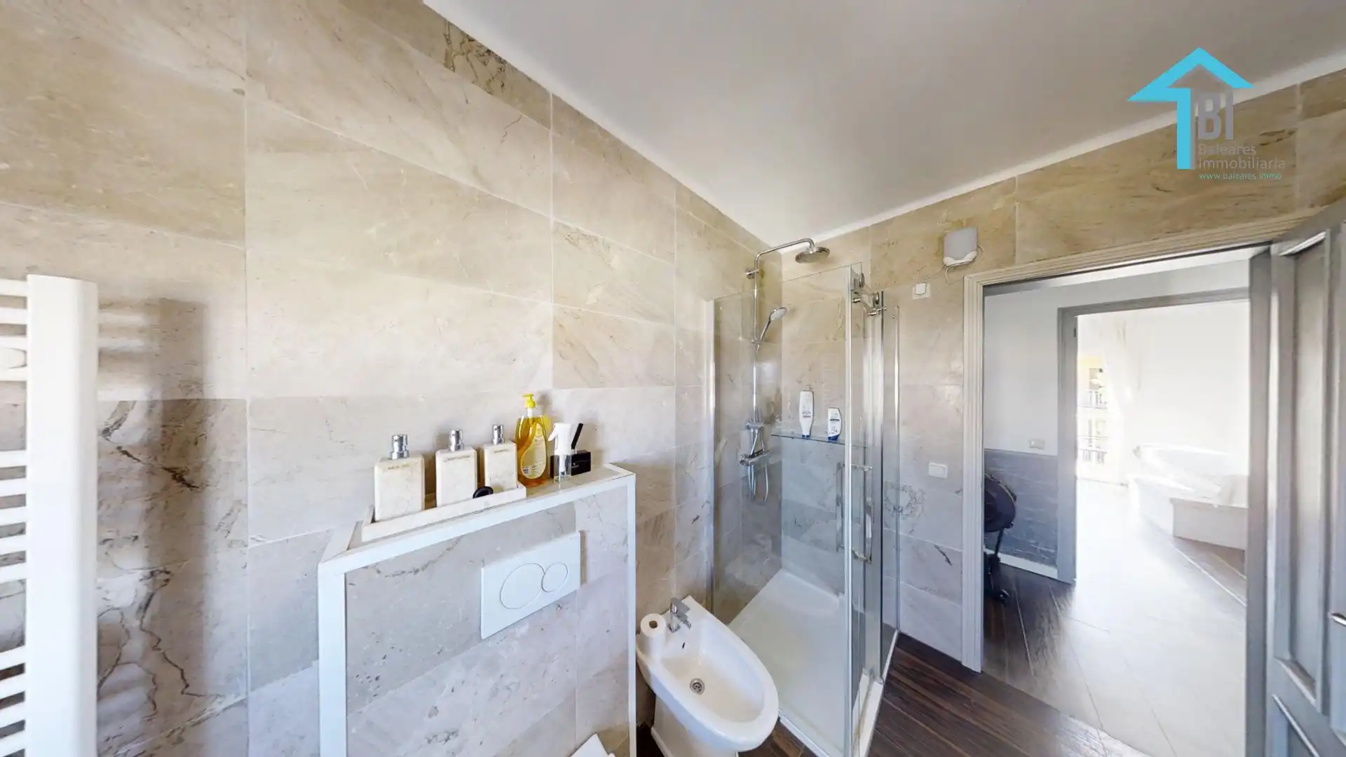 Badezimmer von Wohnungen zum Verkauf in Manacor mit Klimaanlage, Parkett und Terrasse