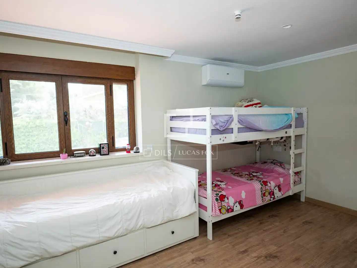 Bedroom of Houses for rent in Madrid  with Air Conditioner, Heating and Private garden