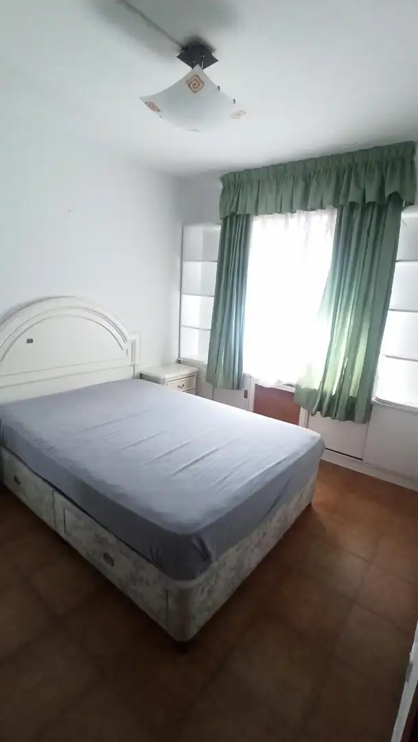 Dormitori de Casa adosada en venda en Zaragoza amb Aire condicionat, Calefacció i Jardí privat