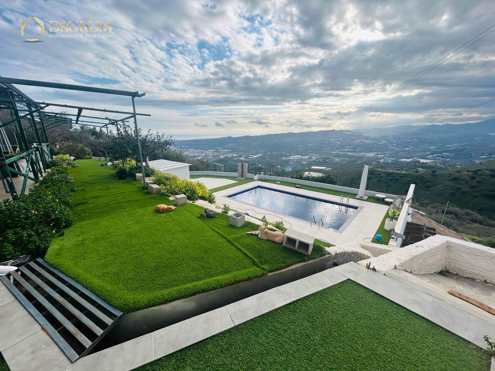 Piscina de Residencial en venta en Vélez-Málaga