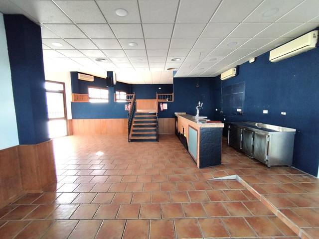 Local comercial en Alquiler en Burguillos